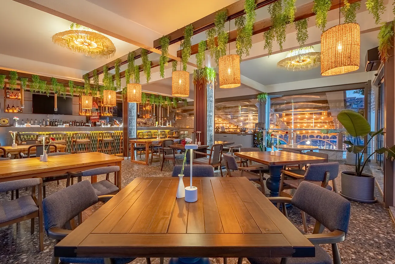 Lounge Bar Ala Carte Restaurant