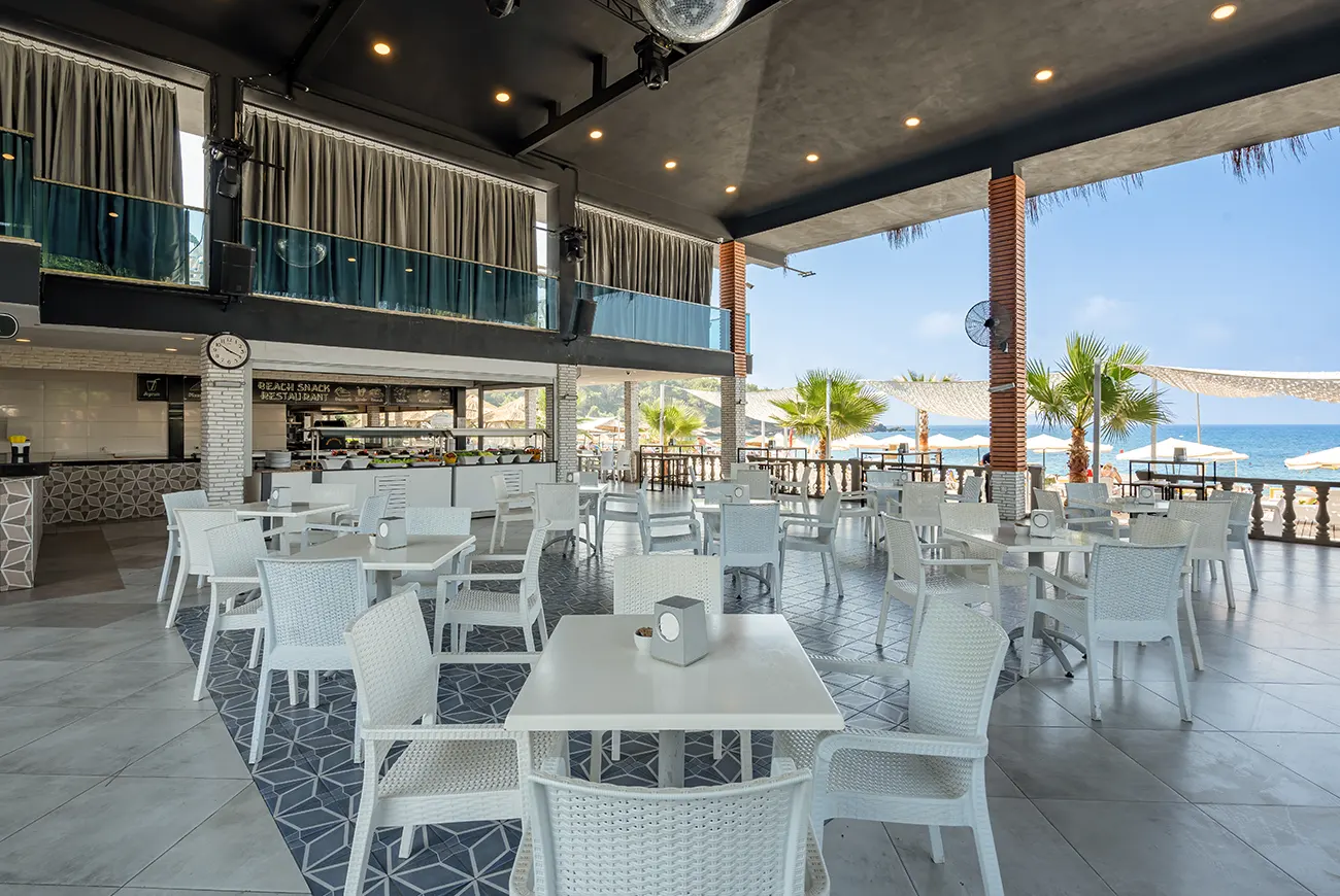 Snack Bar Ala Carte Restaurant